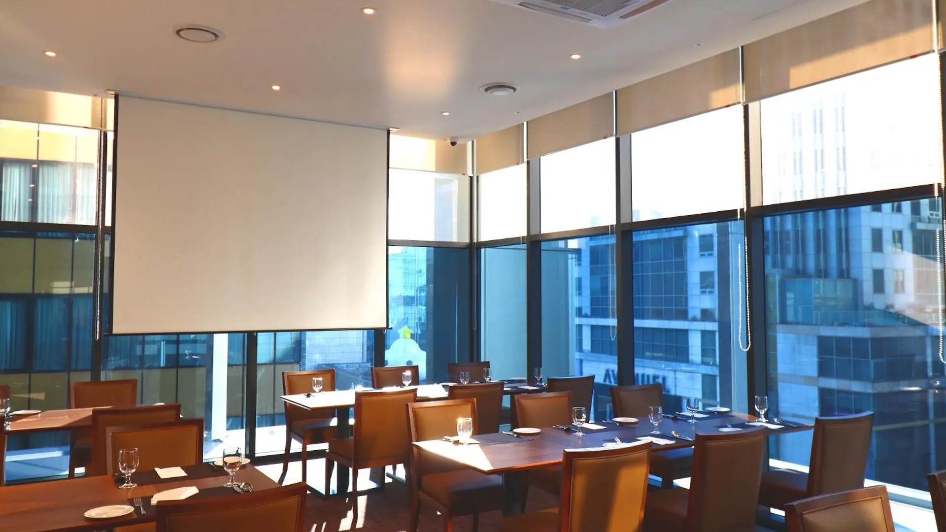 Stanford Hotel Myeongdong Seoul 3*,